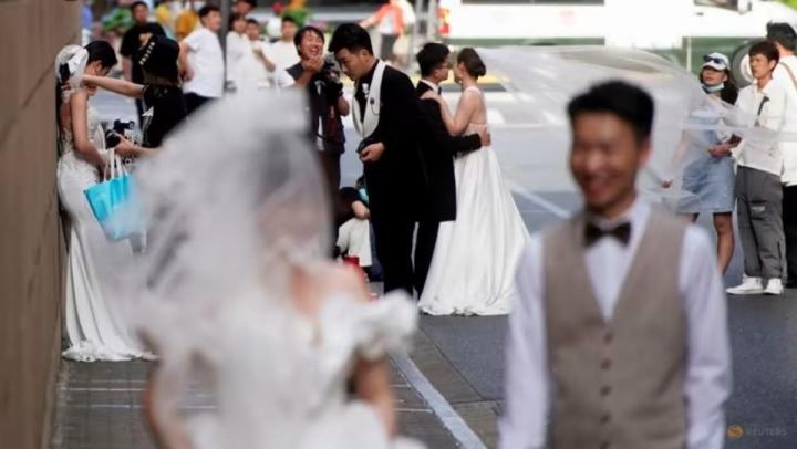 Nâng tỷ lệ sinh, một số tỉnh Trung Quốc cho nghỉ kết hôn 30 ngày-1