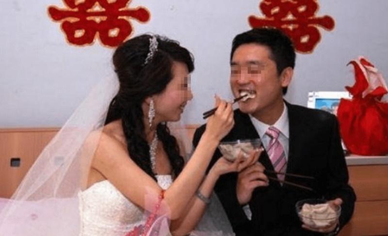 Ông chồng Trung Quốc vội ly hôn vì vợ ung thư và cái kết sau 10 năm-1
