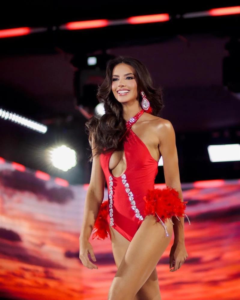 Thí sinh hiếm hoi chưa thẩm mỹ tại Hoa hậu Venezuela 2023-1