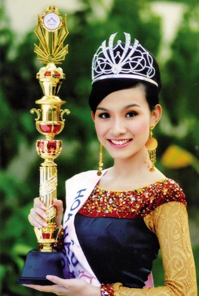 Miss Universe Vietnam đầu tiên: Lộ diện sau thời gian ở ẩn, khoe visual mặt mộc đỉnh cao qua cam thường-1
